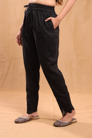 Jiya Straight Fit Pant